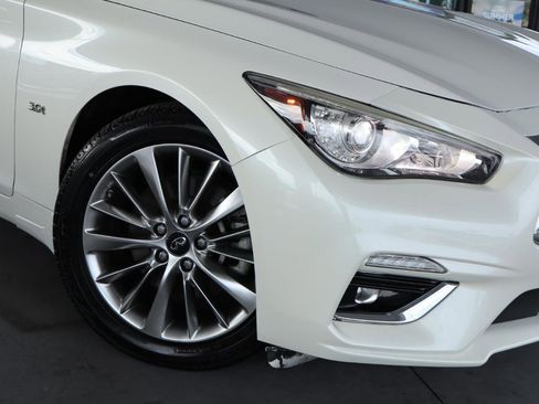 Used 2019 INFINITI Q50 Luxe w/ Cargo Package (L96) RWD image 4