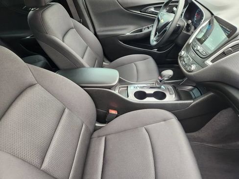 Used 2024 Chevrolet Malibu RS FWD image 19