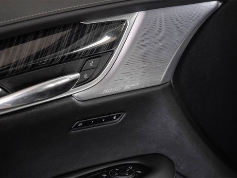 Used 2024 Cadillac XT6 Premium Luxury image 47