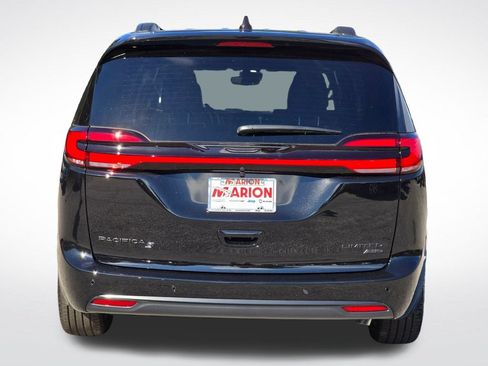 New 2027 Chrysler Pacifica Limited w/ S Appearance Package AWD/4WD image 19