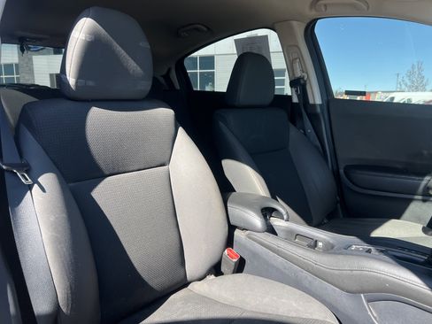Used 2019 Honda HR-V LX image 16