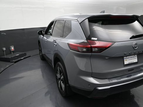 Used 2025 Nissan Rogue SL w/ SL Premium Package AWD/4WD image 22