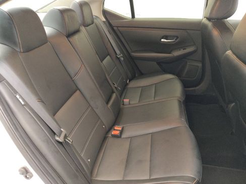 Used 2022 Nissan Sentra SR w/ SR Premium Package FWD image 19