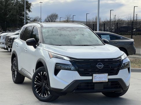 New 2026 Nissan Rogue SV image 2