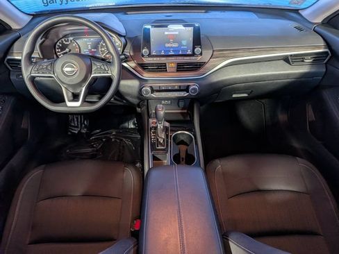 Used 2024 Nissan Altima 2.5 SV FWD image 14
