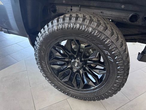 Used 2018 Chevrolet Silverado 1500 LT w/ LT Eassist Package image 31