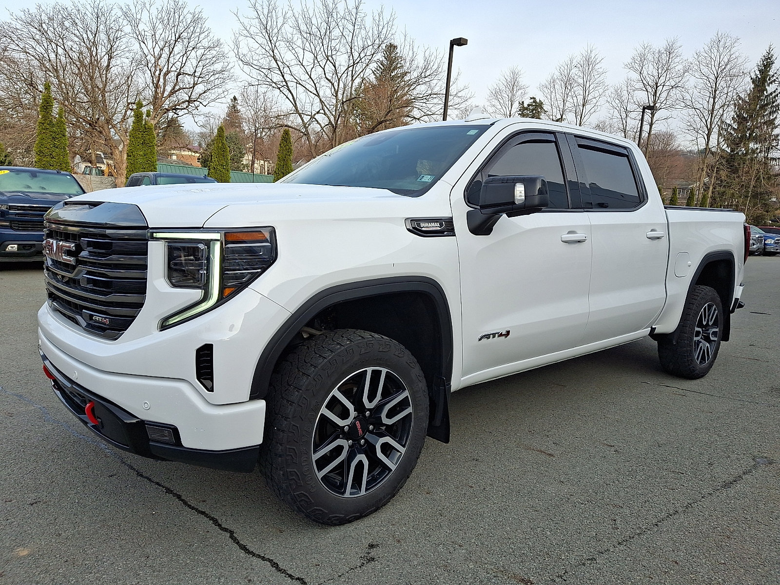 Certified 2023 GMC Sierra 1500 AT4 w/ AT4 Preferred Package AWD/4WD image 3