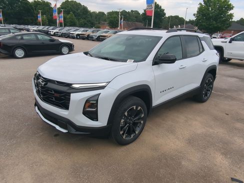 New 2027 Chevrolet Equinox RS FWD image 4