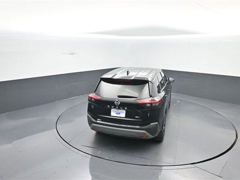 Used 2023 Nissan Rogue SV image 21