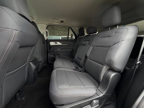 New 2026 Ford Explorer Active RWD image 22