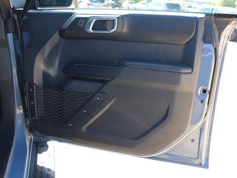 Used 2025 Ford Bronco Outer Banks AWD/4WD image 40