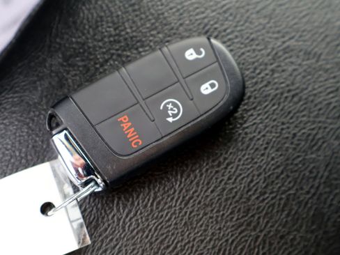 Used 2025 Jeep Compass Limited AWD/4WD image 28