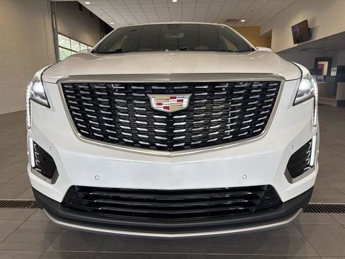 Certified 2024 Cadillac XT5 Premium Luxury w/ Technology Package AWD/4WD image 9