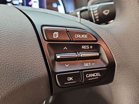 Used 2019 Hyundai Ioniq Blue FWD image 11