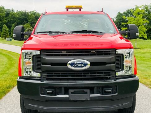 Used 2019 Ford F250 XL w/ Power Equipment Group AWD/4WD image 9