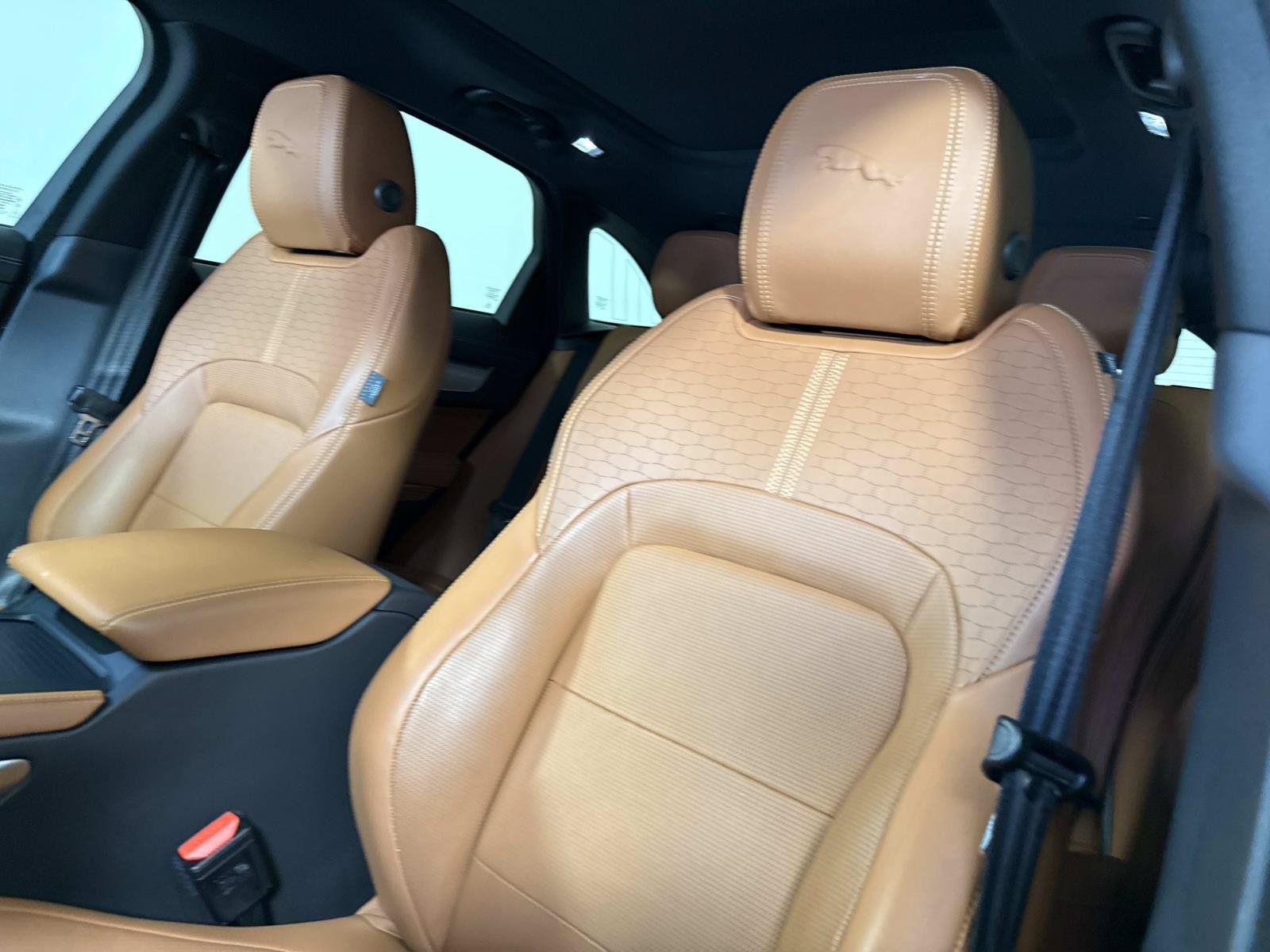 Certified 2026 Jaguar F-PACE R-Dynamic S AWD/4WD image 20