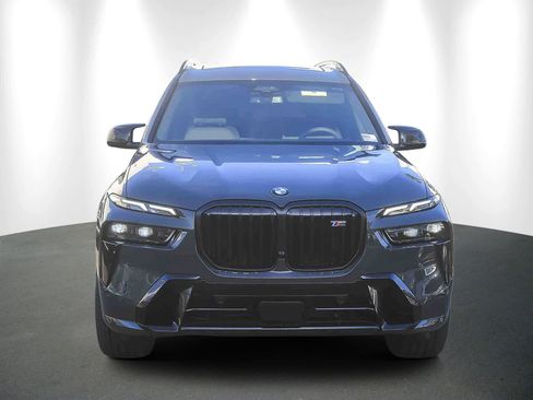 New 2026 BMW X7 M60i image 2