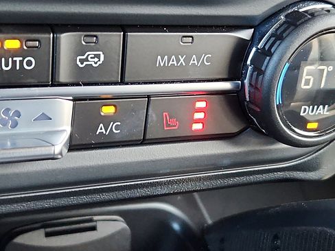 Used 2025 Ford Bronco Outer Banks w/ Sasquatch Package AWD/4WD image 23