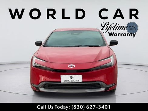 Used 2024 Toyota Prius XLE FWD image 16
