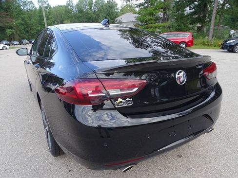 Used 2019 Buick Regal Preferred w/ Driver Confidence Package I FWD image 8