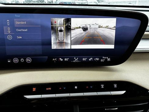 Used 2025 Buick Enclave Preferred FWD image 25