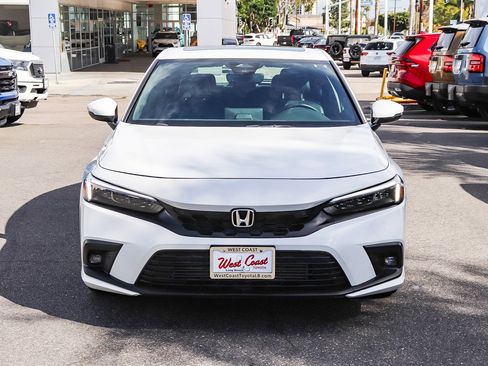 Used 2024 Honda Civic Sport Touring image 2