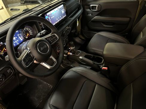 New 2026 Jeep Wrangler Sahara image 9