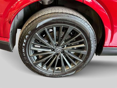 Certified 2025 Lexus RX 350h w/ Kick Sensor & Tow Package image 4