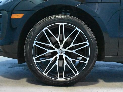 Used 2023 Porsche Macan Turbo AWD/4WD image 29