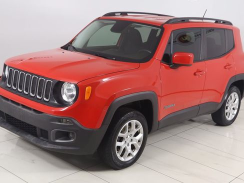 Used 2017 Jeep Renegade Latitude w/ Popular Equipment Group AWD/4WD image 18