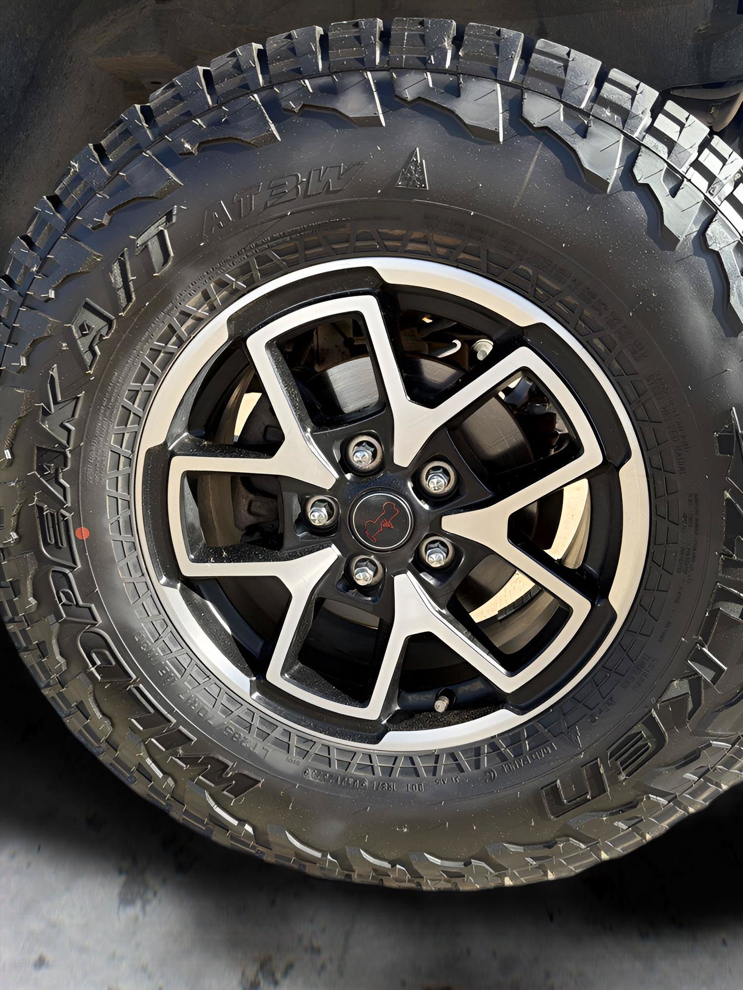 Used 2010 Jeep Wrangler Unlimited Sport AWD/4WD image 16