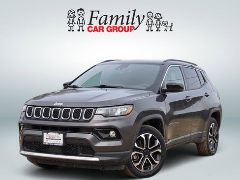 Used 2024 Jeep Compass Limited image 1