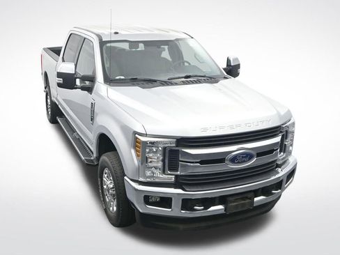 Used 2018 Ford F250 XLT w/ XLT Premium Package image 24