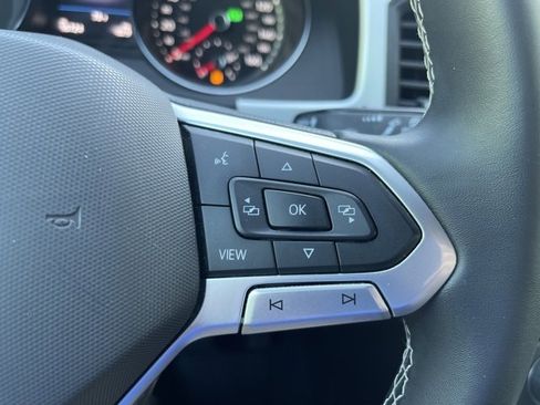 Used 2021 Volkswagen Atlas Cross Sport SE image 28