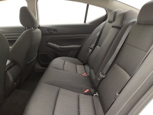 Used 2024 Nissan Altima 2.5 SV image 18