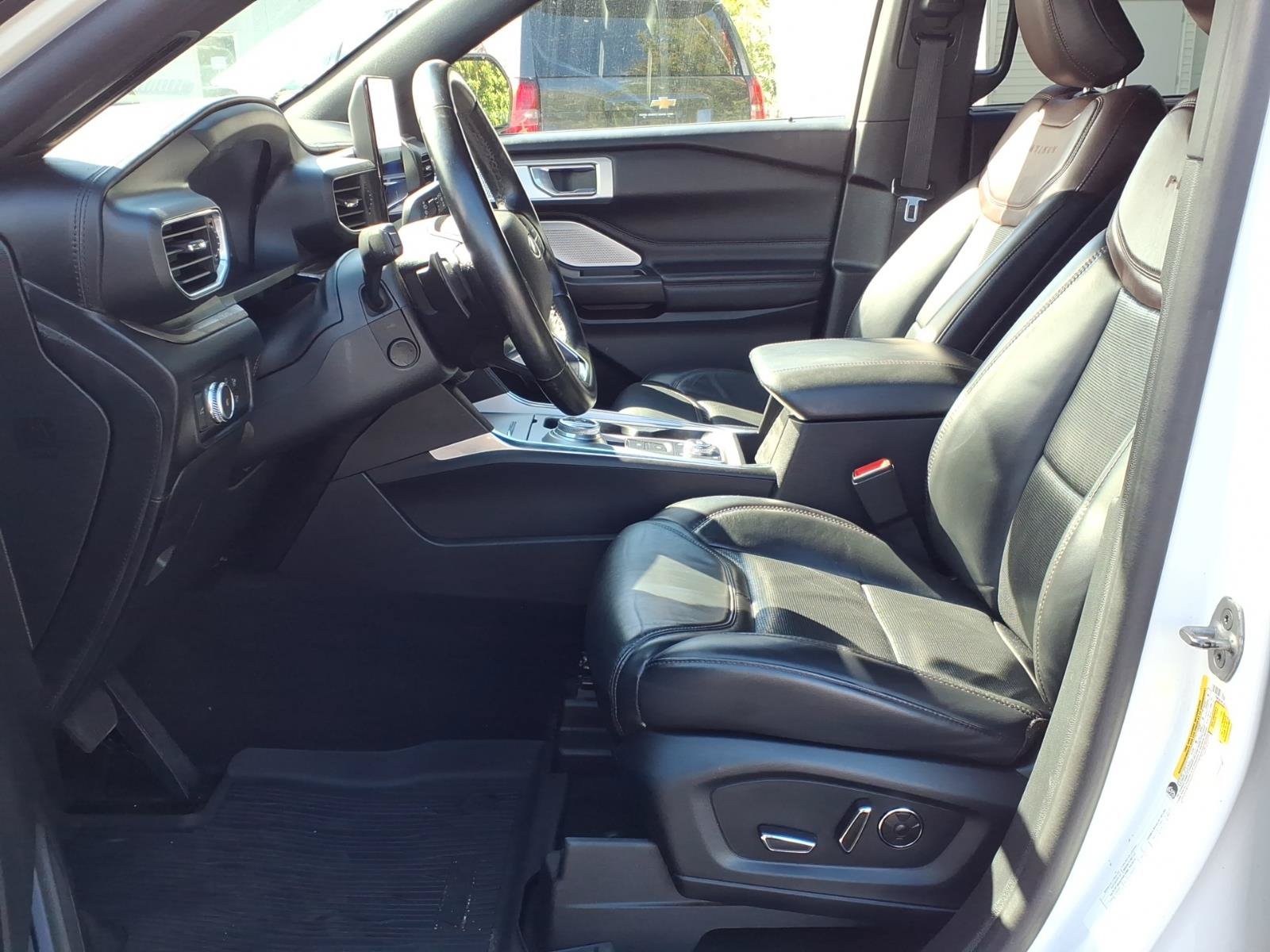 Certified 2020 Ford Explorer Platinum AWD/4WD image 5