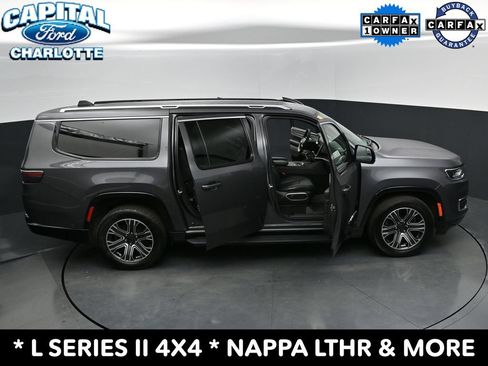 Used 2024 Jeep Wagoneer L Series II w/ Flexible Seating Group AWD/4WD image 31