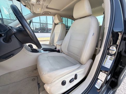 Used 2013 Volkswagen Passat 2.5 SE image 19