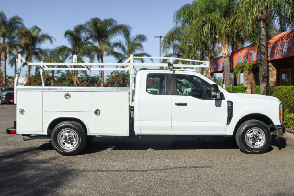 Used 2023 Ford F250 XL w/ XL Chrome Package RWD image 11