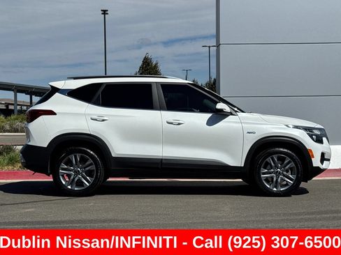Used 2021 Kia Seltos S AWD/4WD image 3