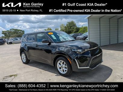 Certified 2025 Kia Soul LX w/ LX Technology Package