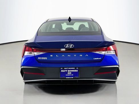 Used 2025 Hyundai Elantra Limited FWD image 6