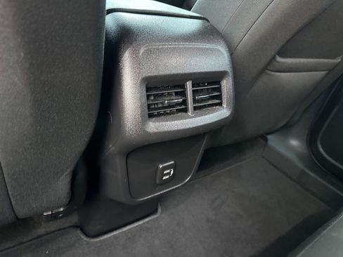 Used 2024 Chevrolet Equinox LT AWD/4WD image 13