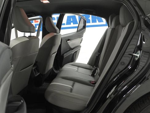 Used 2025 Toyota Camry SE FWD image 29