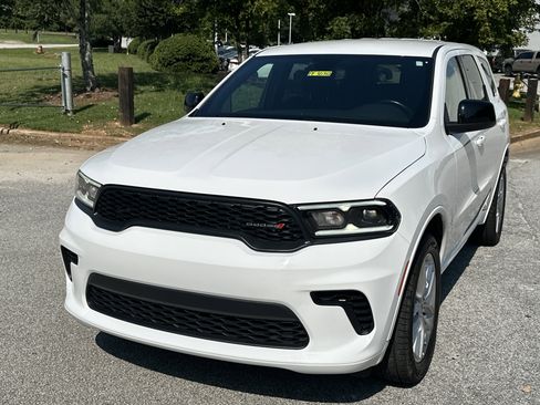 Used 2023 Dodge Durango GT image 1