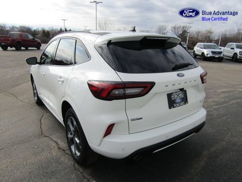 Certified 2023 Ford Escape ST-Line Select w/ Tech Pack #2 AWD/4WD image 3