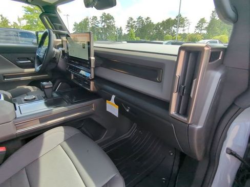 New 2025 GMC Hummer EV 3X image 48