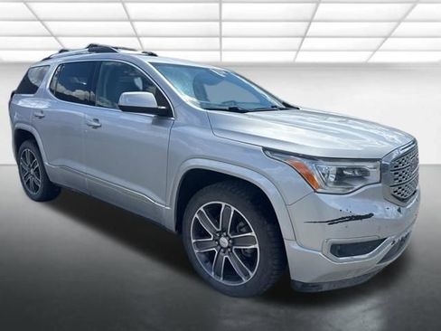 Used 2018 GMC Acadia Denali w/ Technology Package AWD/4WD image 6