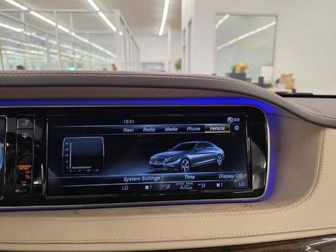 Used 2017 Mercedes-Benz S 550 4MATIC Sedan image 18