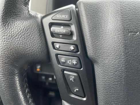 Used 2022 Nissan Frontier SV AWD/4WD image 20